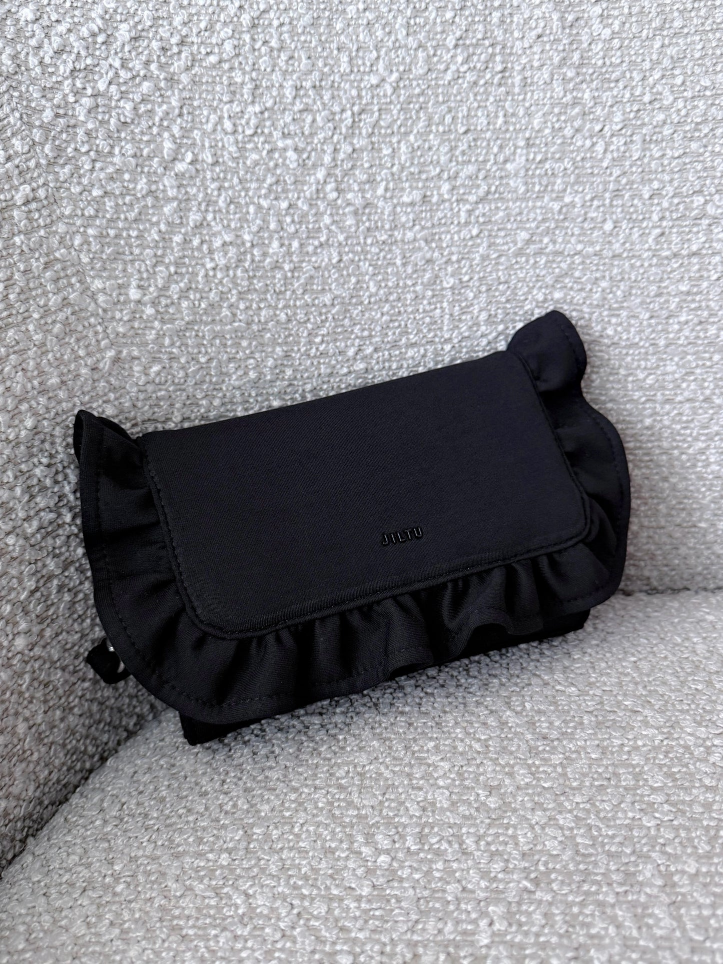 petit frill shoulder bag (black)