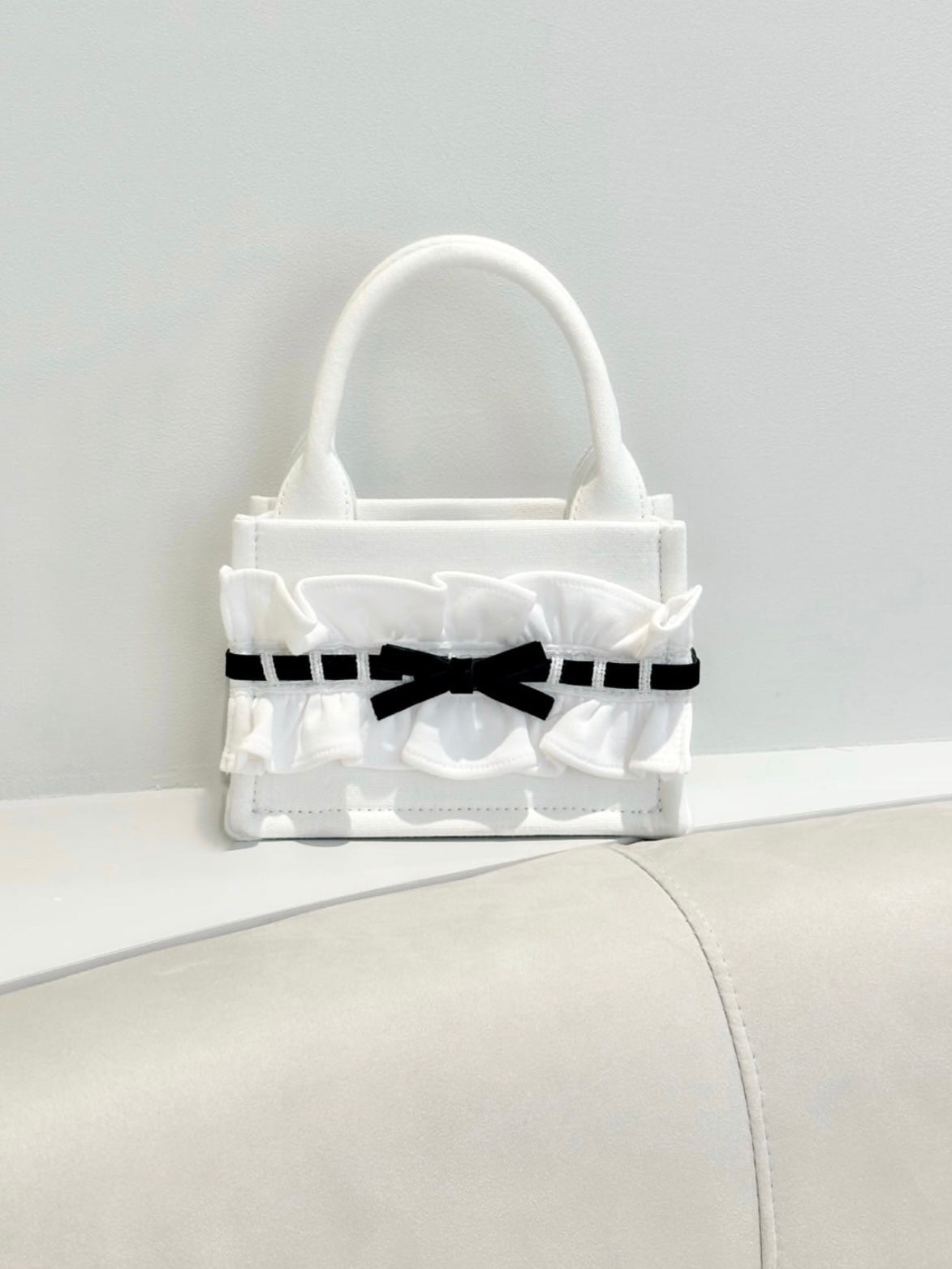 petit frill tote bag