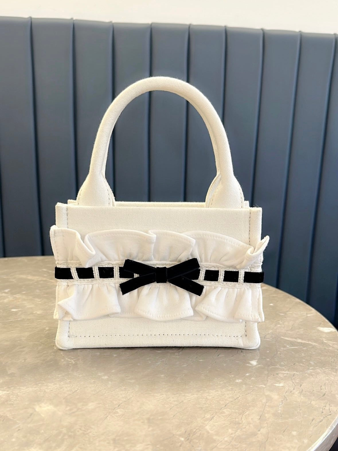 petit frill tote bag