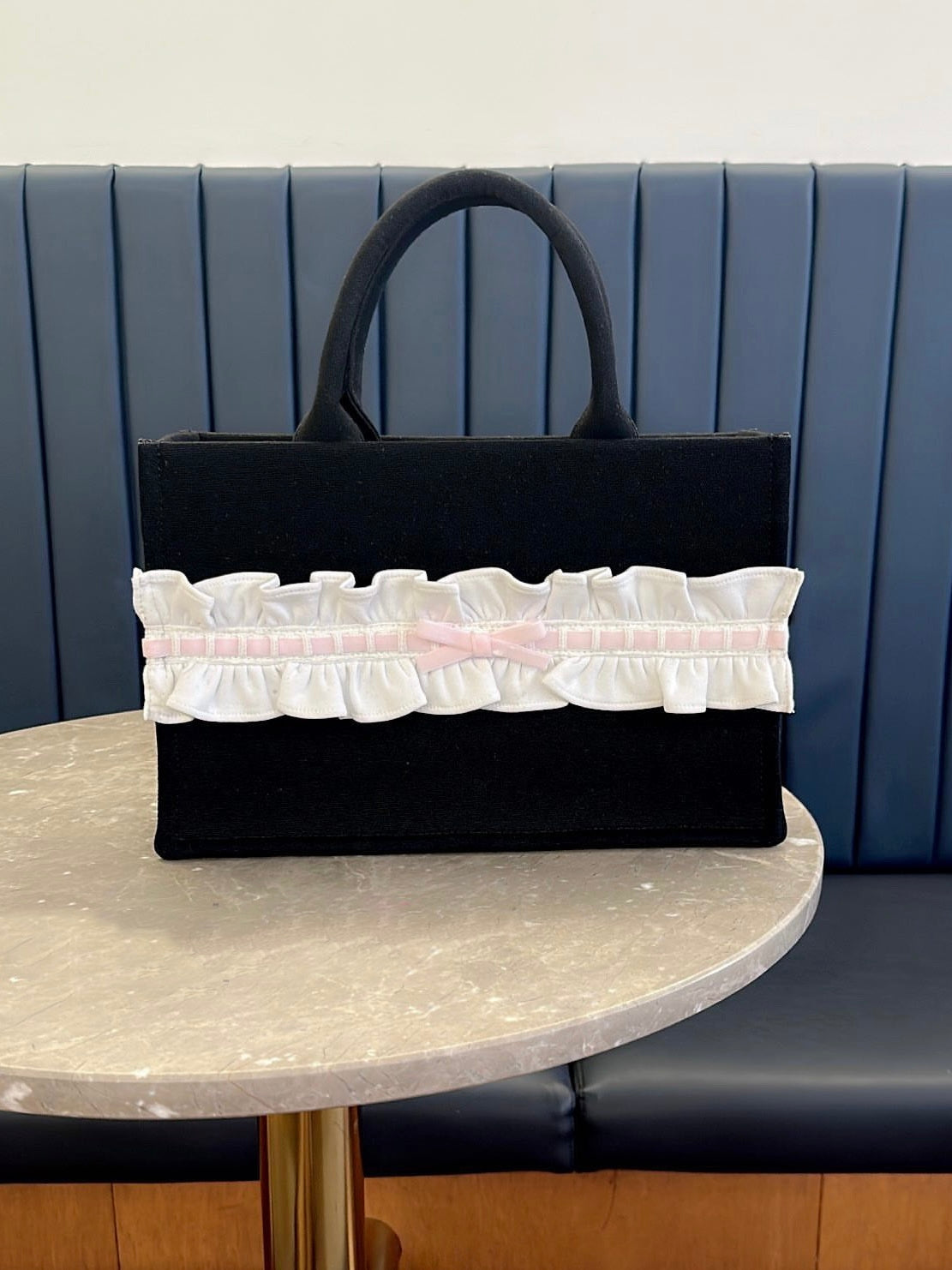 petit frill tote bag