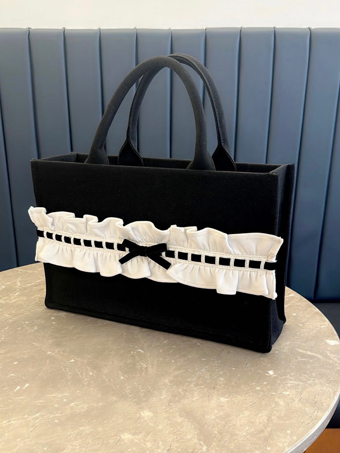 petit frill tote bag