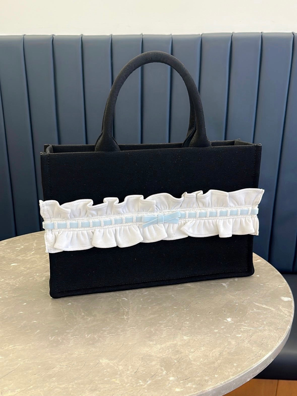 petit frill tote bag